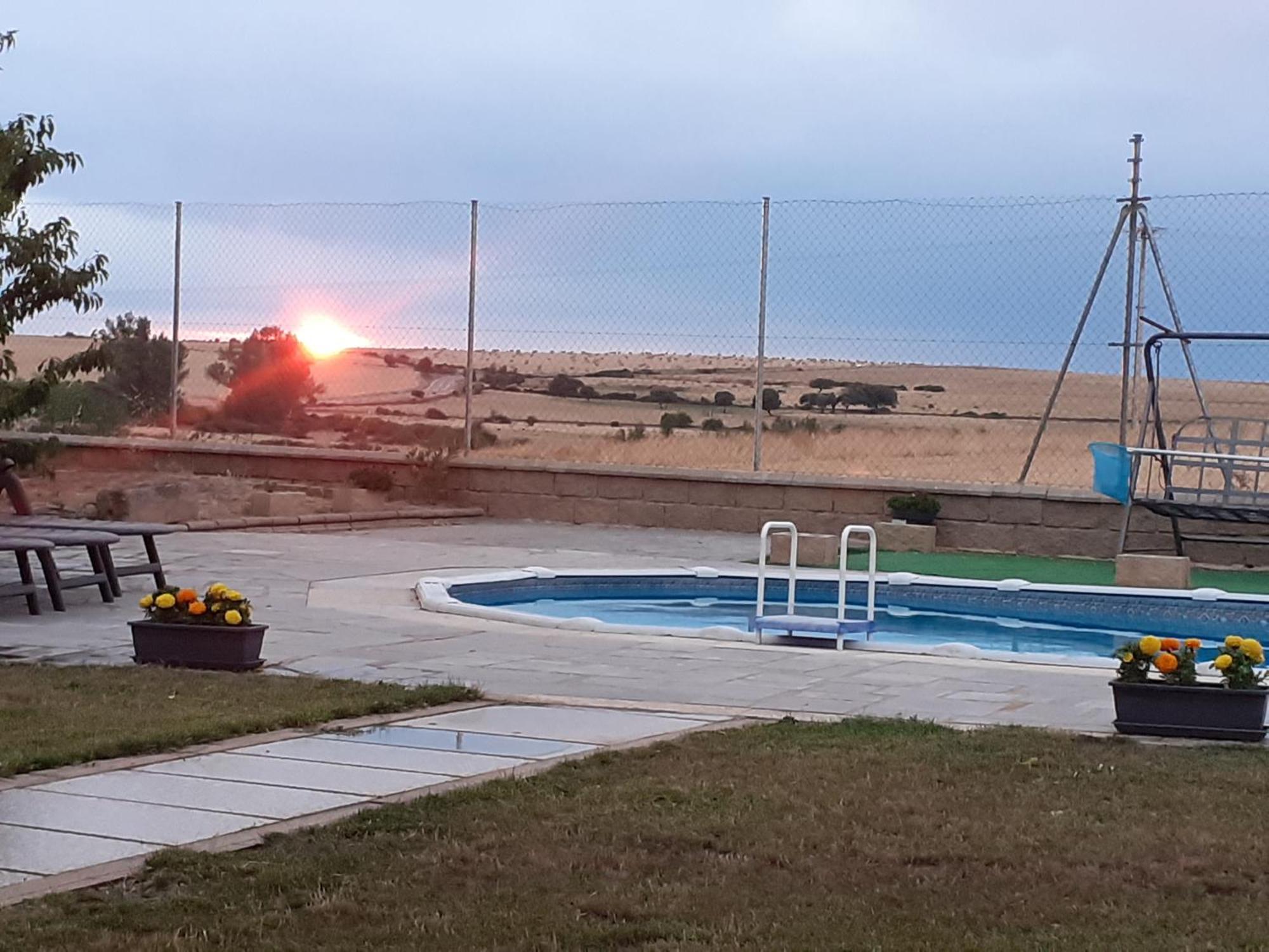 El Almendro Del Cura Villa Villarmayor  ภายนอก รูปภาพ